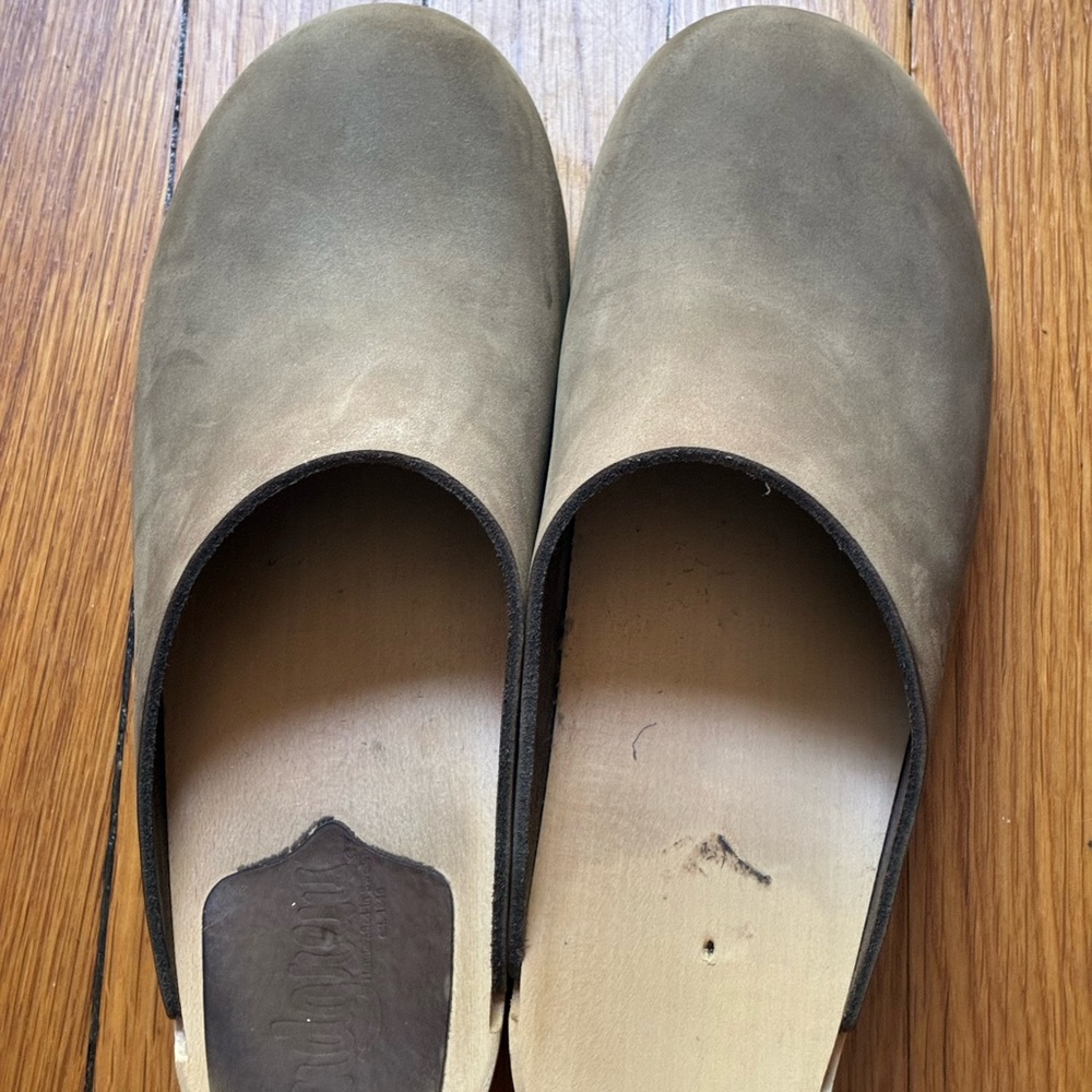 Sandgren's Austin minimalistic clog mule, Size 8 - Picture 1 of 5